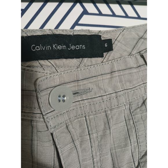 Womens Calvin Klein shorts size 6 - Picture 4 of 4